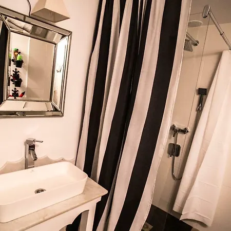 Casa De Abaixo رينلو